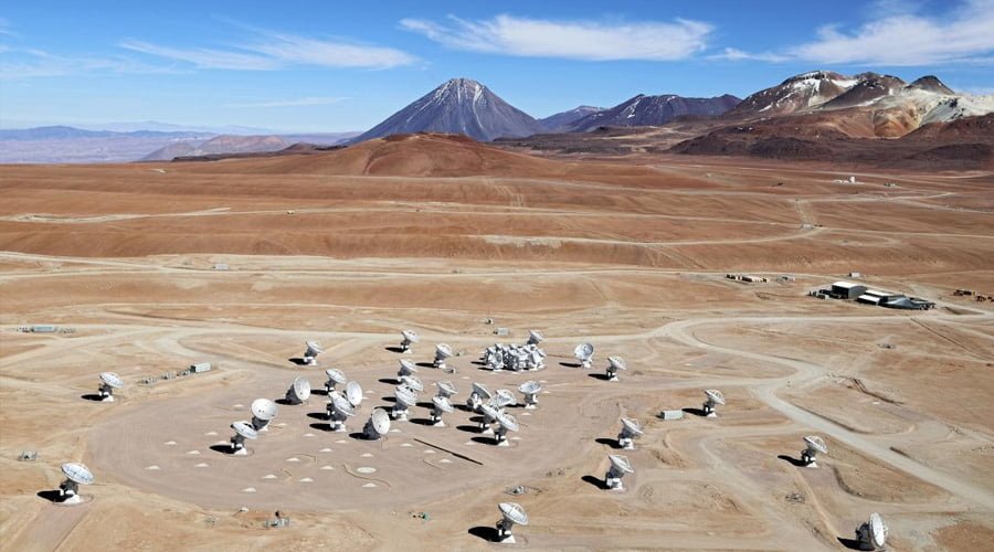 Radiotelescópios ALMA