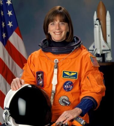 Primeira educadora no espaço (Projeto Teacher in Space). Passou 12,7 dias em órbita. Barbara Morgan