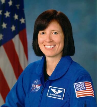 Doutora em Física. Passou 163 dias em órbita. Shannon Walker